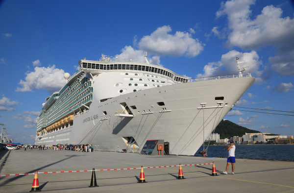 釜山港转运货物量增长8% 助推全年集装箱货运量创历史新高