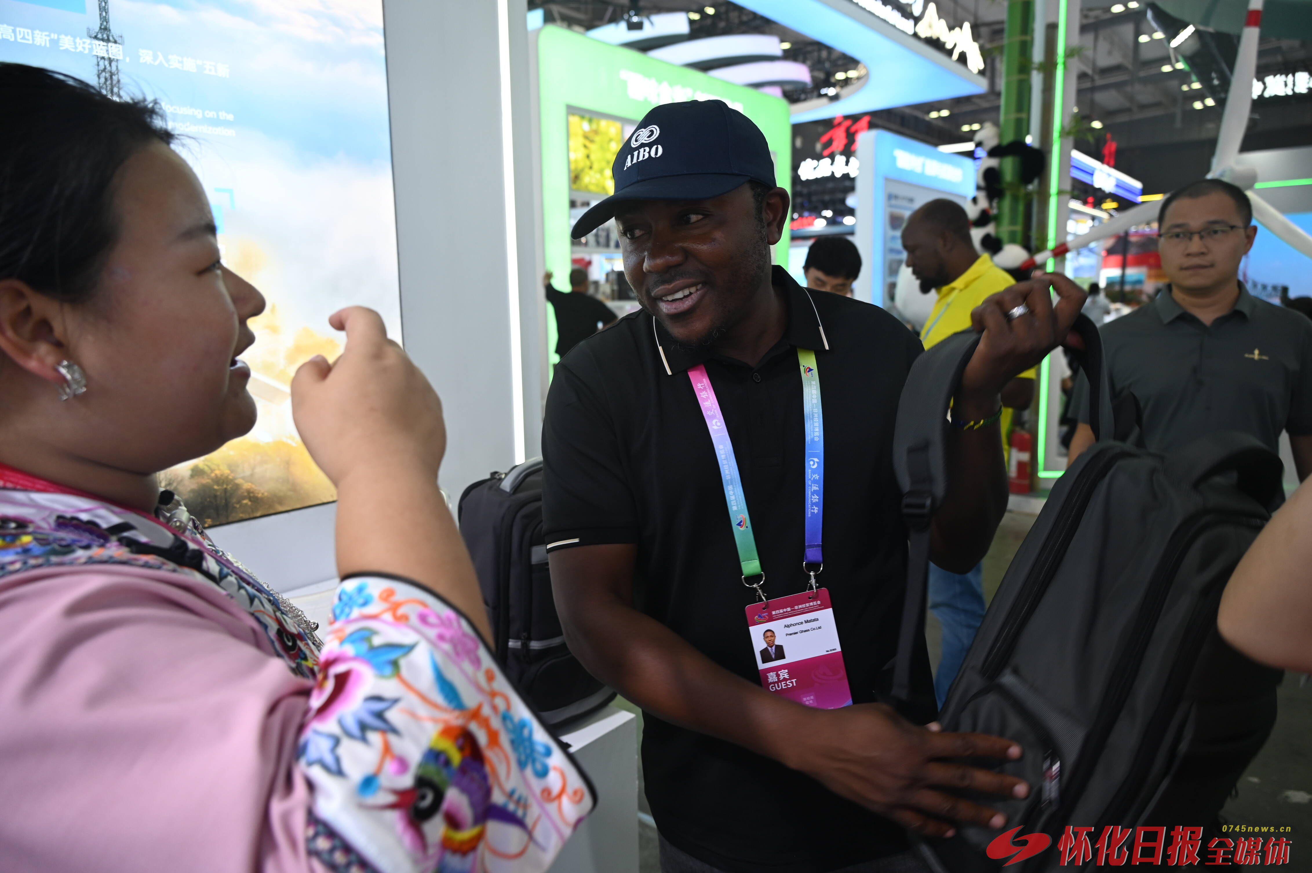 中非合作论坛成立25周年暨第四届中国―非洲经贸博览会招待会在长沙举行