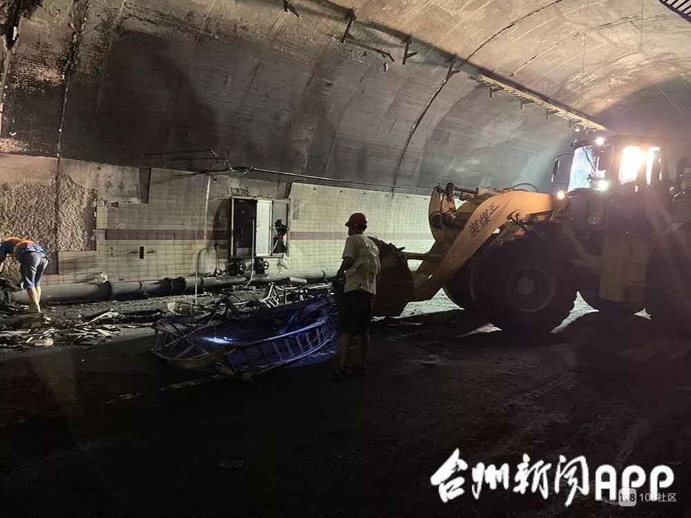 东岳硅材(300821.SZ)：公司合成三期B床发生一起火灾事故 未造成人员伤亡