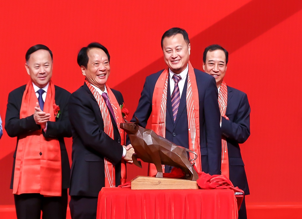东鹏控股(003012)2026年一季报简析:净利润同比下降64.15%,公司应收账款体量较大