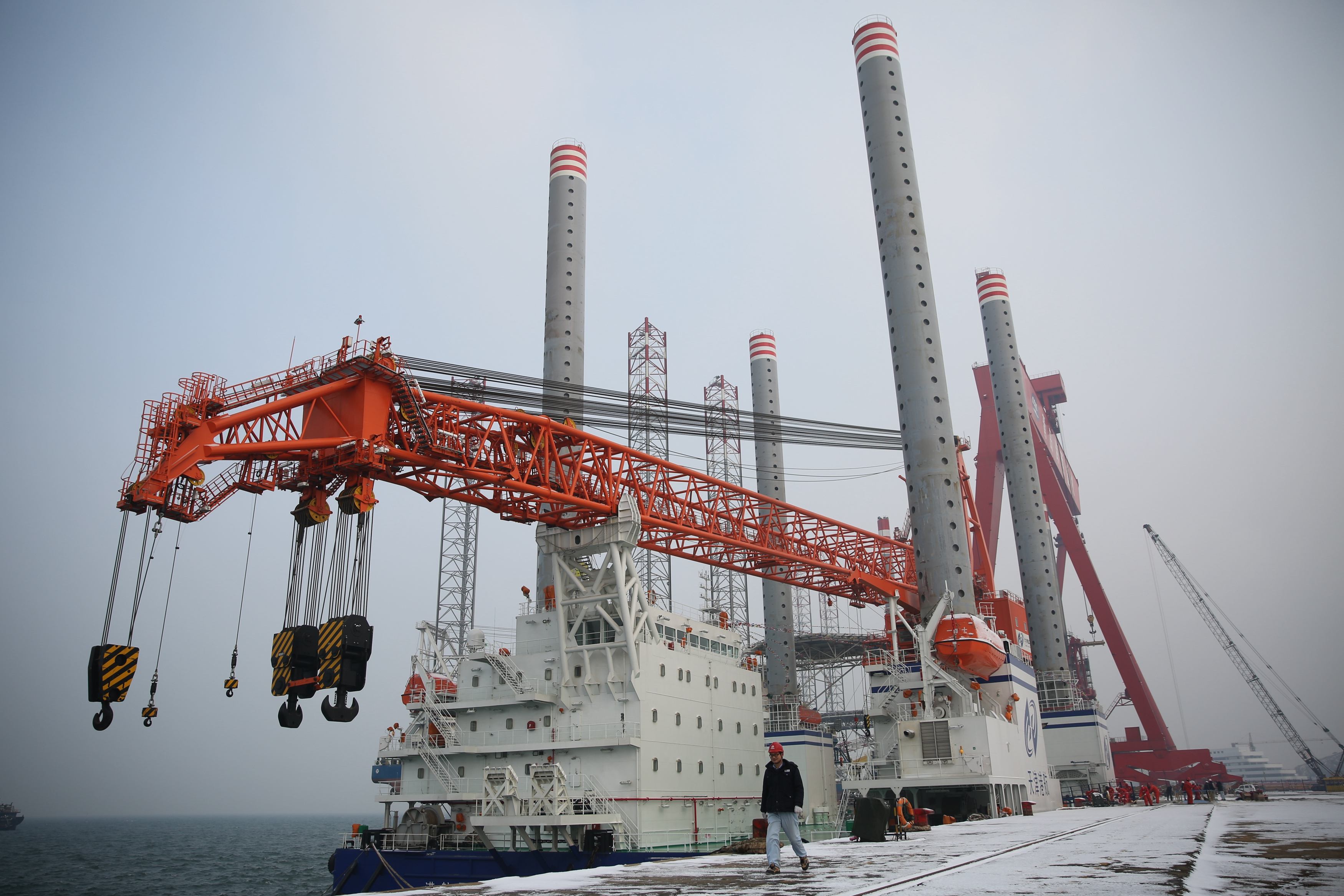 广信材料：重点优先开拓海上油气平台装备、海域矿业设施为代表的海洋工程等腐蚀防护要求极端环境高性能功能防护涂料战略核心市场