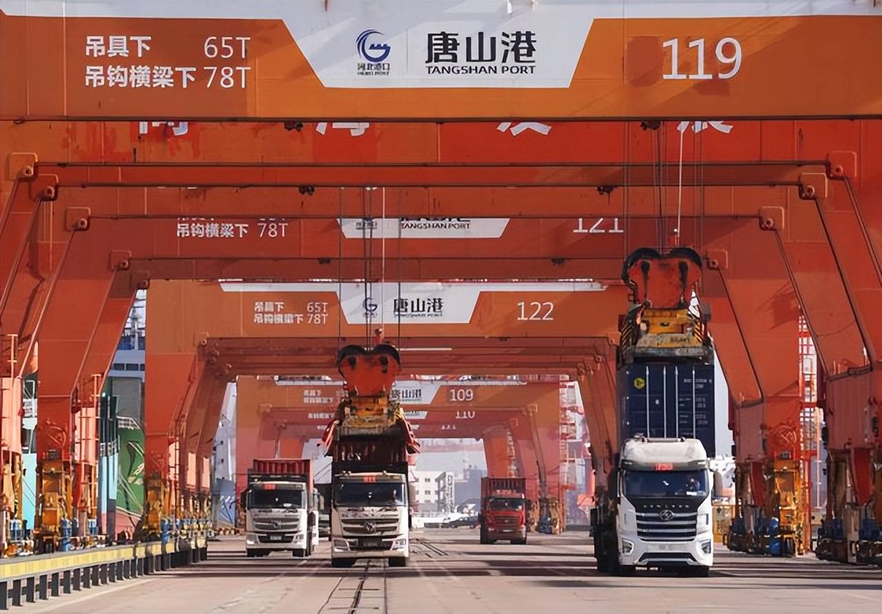 亚喀巴港口前五月吞吐量增长35%,超485万吨创纪录